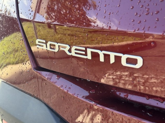 Used 2025 Kia Sorento LX image 9