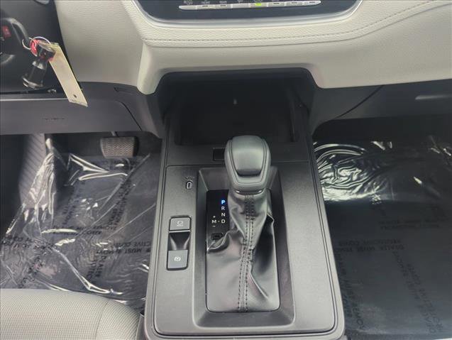 Used 2026 Toyota Corolla Cross L FWD image 13