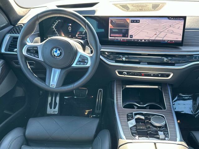 Used 2024 BMW X7 xDrive40i w/ M Sport Package image 2
