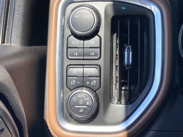 Used 2022 Chevrolet Silverado 2500 High Country w/ Z71 Off-Road Package image 13