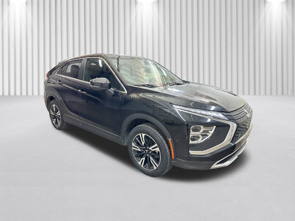 Used 2025 Mitsubishi Eclipse Cross AWD image 2