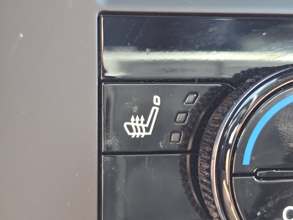 Used 2025 Nissan Rogue SV w/ Rock Creek Premium Package image 5