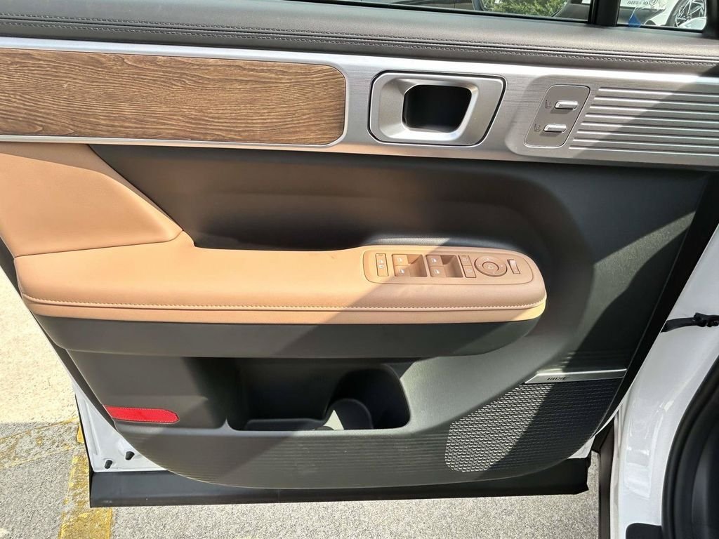 New 2027 Hyundai Santa Fe Limited FWD image 15