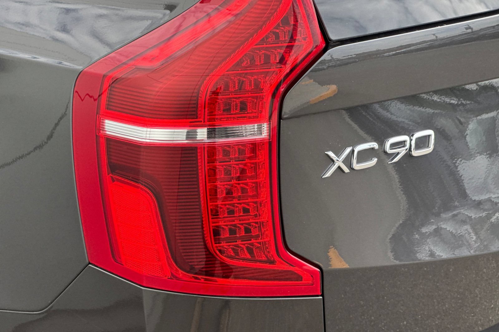 Used 2023 Volvo XC90 T8 Plus AWD/4WD image 35