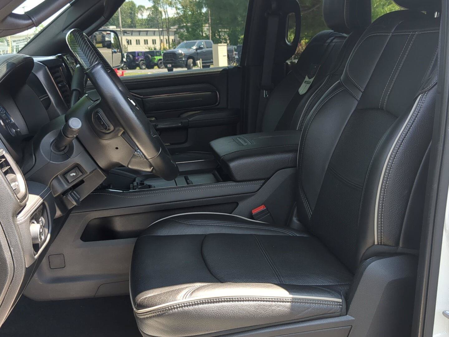 Used 2022 RAM 3500 Limited AWD/4WD image 13