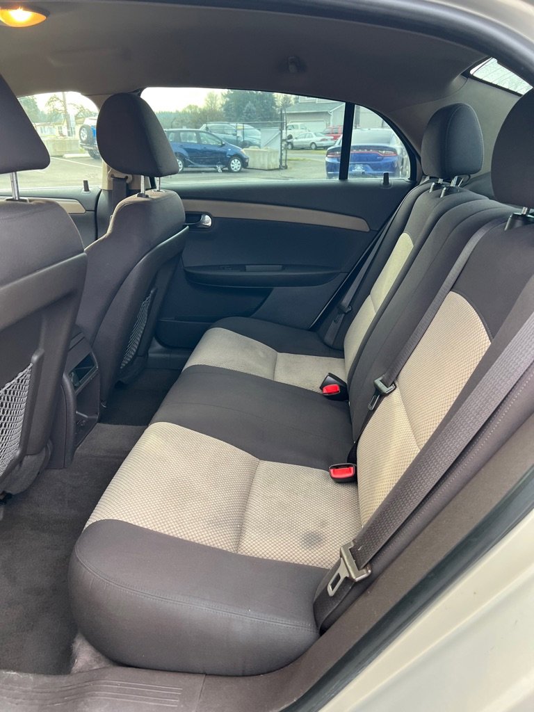 Used 2011 Chevrolet Malibu LS image 26