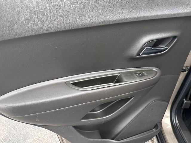 Used 2020 Chevrolet Trax LS w/ Tint and Cruise Package image 16