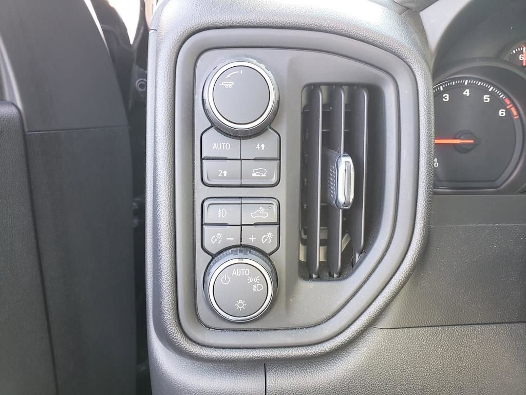 Used 2019 Chevrolet Silverado 1500 Custom w/ Custom Value Package image 20