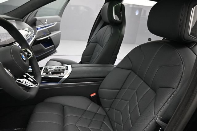 New 2026 BMW 760i xDrive w/ Executive Package AWD/4WD image 19