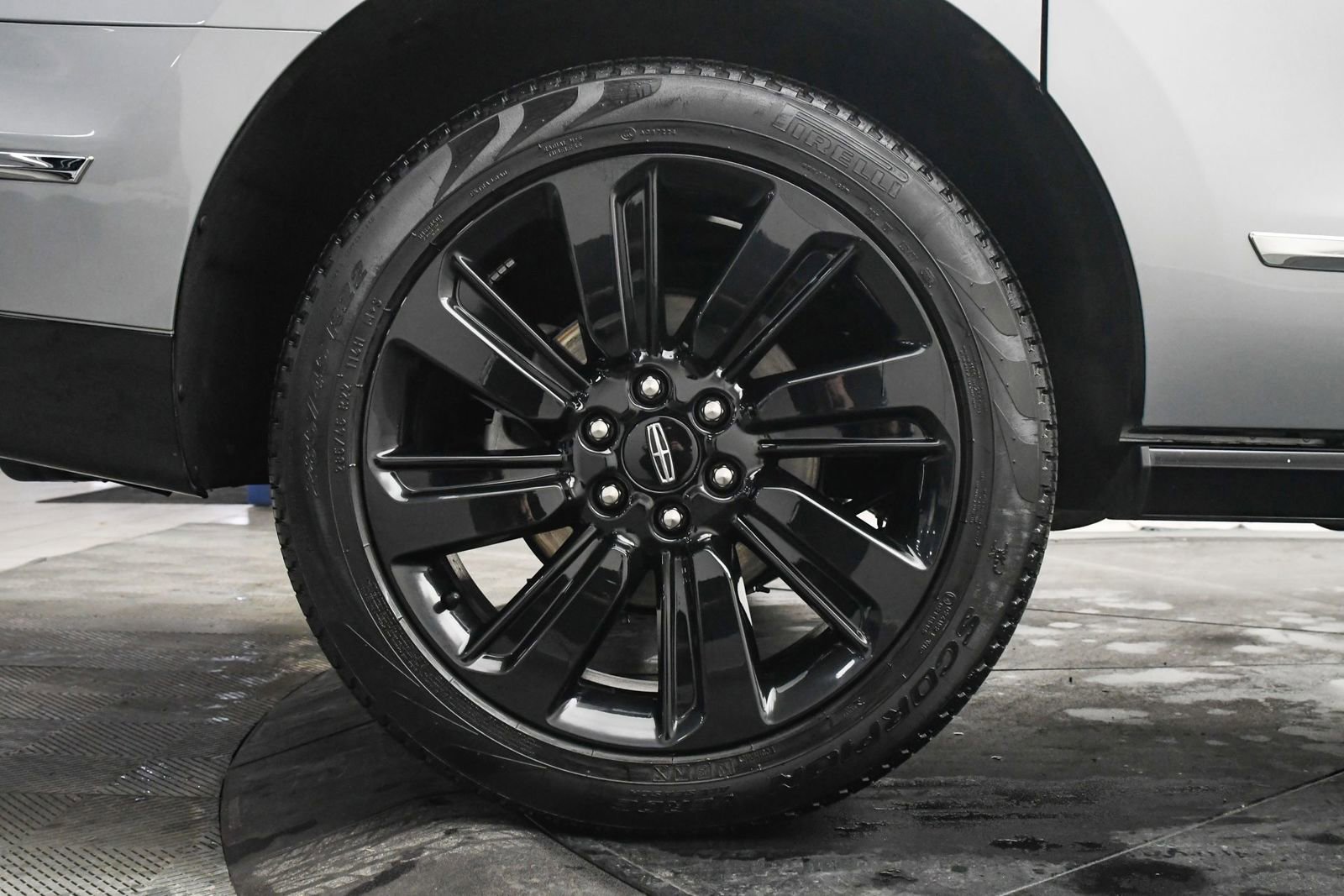 Used 2024 Lincoln Navigator L Black Label image 36