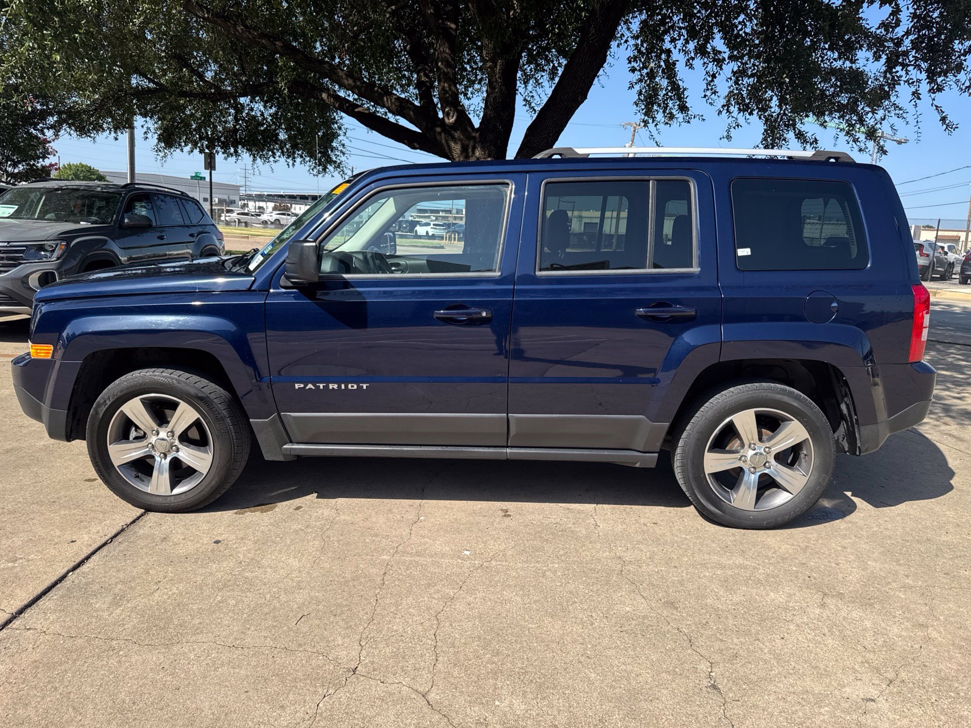 Used 2016 Jeep Patriot High Altitude FWD image 8