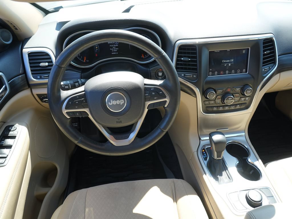 Used 2019 Jeep Grand Cherokee Laredo AWD/4WD image 20
