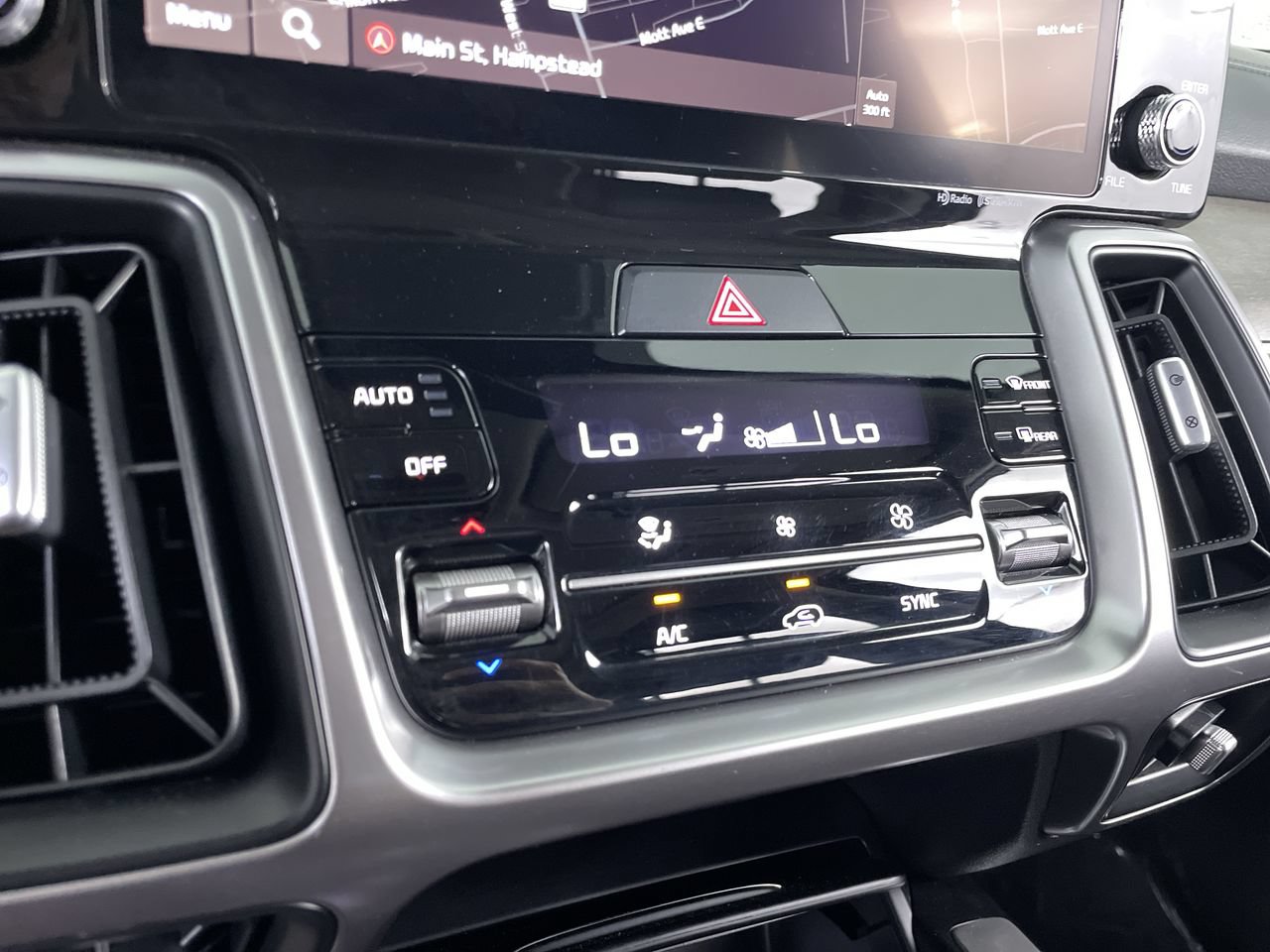 Used 2023 Kia Sorento X-Line EX AWD/4WD image 19
