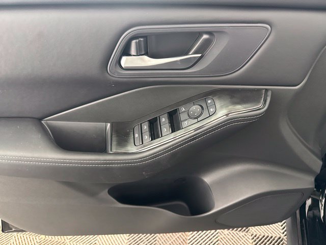 New 2026 Nissan Rogue SV AWD/4WD image 18