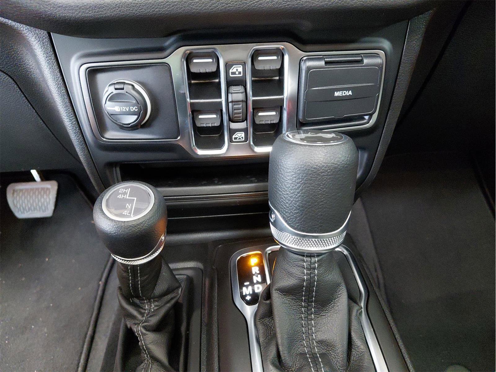 New 2025 Jeep Wrangler Sport S image 30