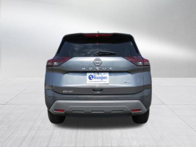 Used 2023 Nissan Rogue SV FWD image 4