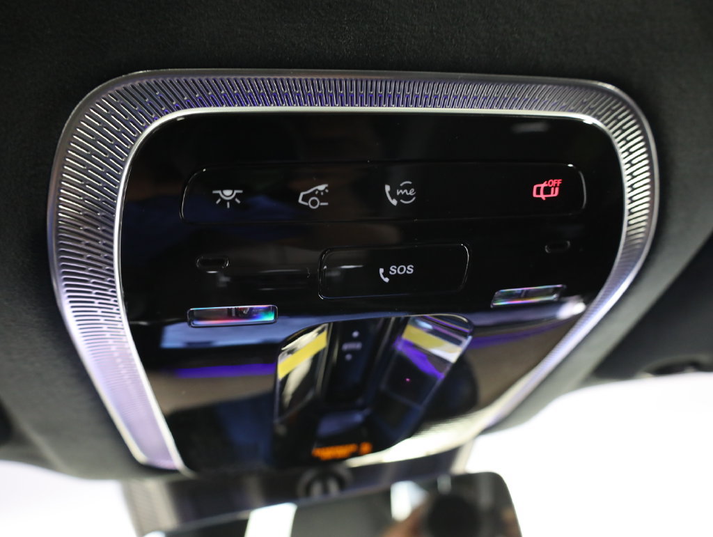 Certified 2025 Mercedes-Benz EQS AMG 4MATIC image 31