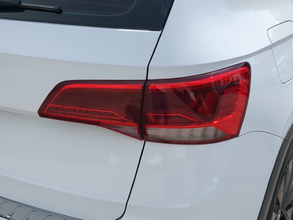 Certified 2023 Volkswagen Taos S FWD image 8