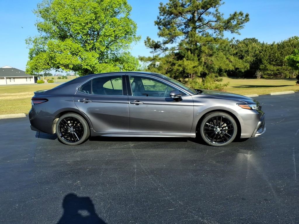 Used 2022 Toyota Camry XSE w/ Navigation Package image 2