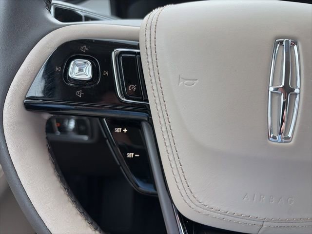 Used 2023 Lincoln Aviator 2WD image 15