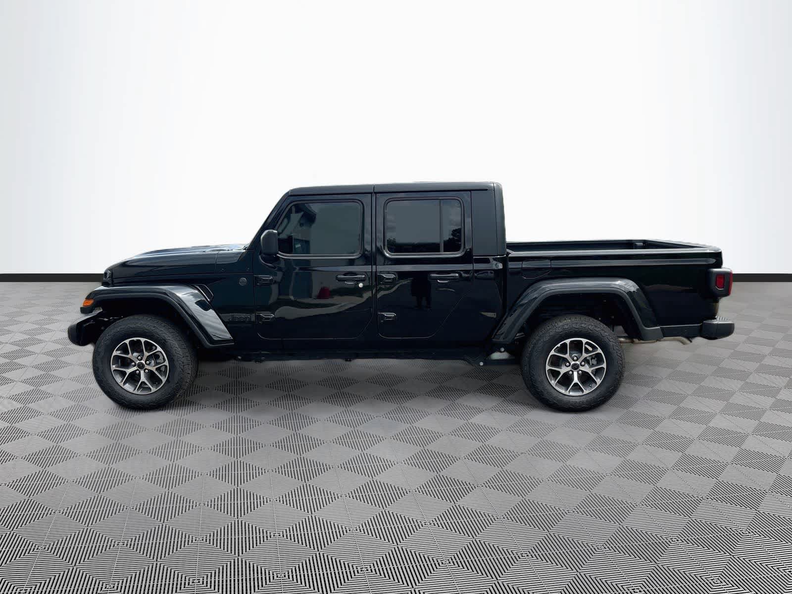 New 2026 Jeep Gladiator Sport AWD/4WD image 8