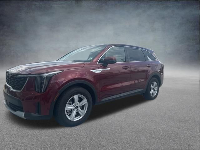 Used 2025 Kia Sorento LX FWD image 3