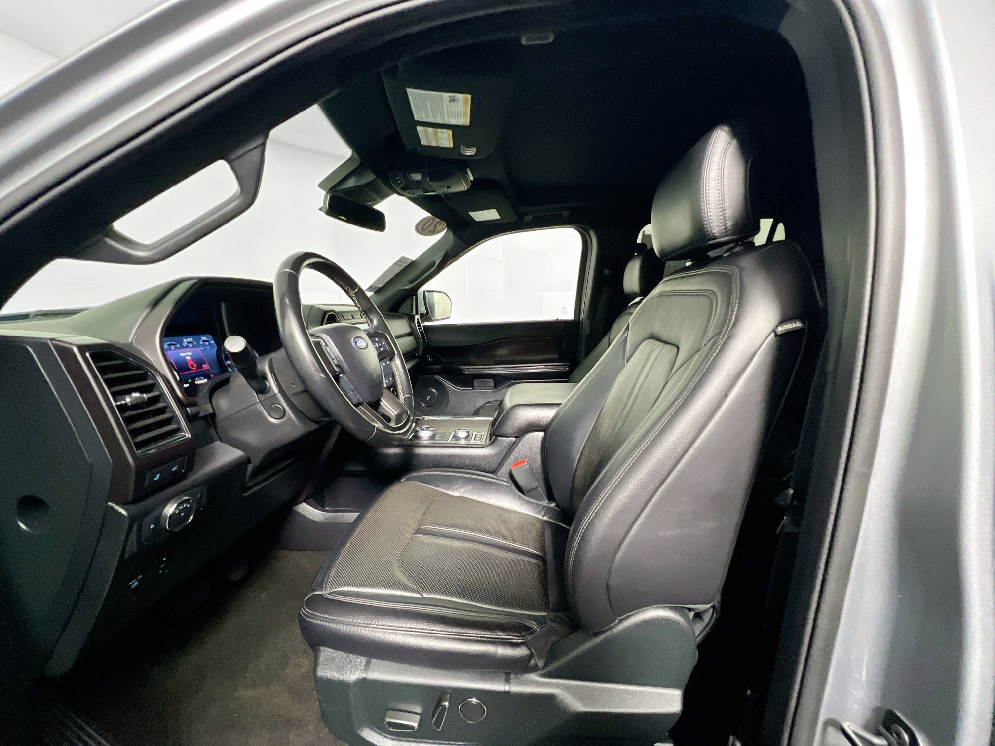 Used 2020 Ford Expedition Limited w/ Texas Edition Package AWD/4WD image 14