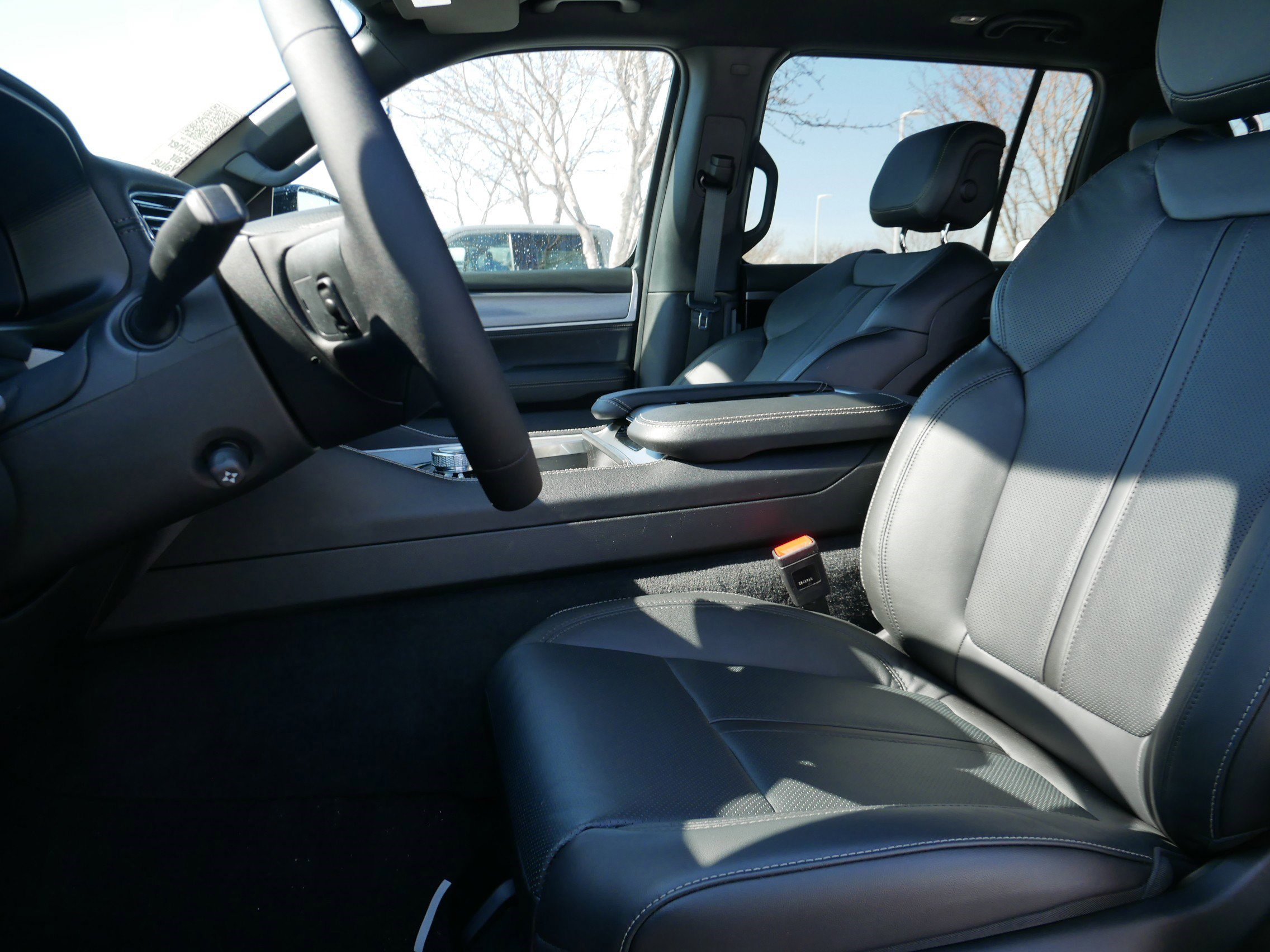 New 2026 Jeep Grand Wagoneer 4WD w/ HD Trailer Tow Package image 9