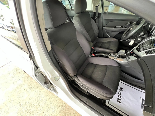 Used 2015 Chevrolet Cruze LT image 22