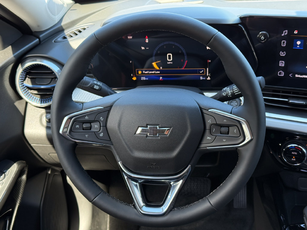 New 2026 Chevrolet Trax LT w/ Midnight Edition FWD image 12