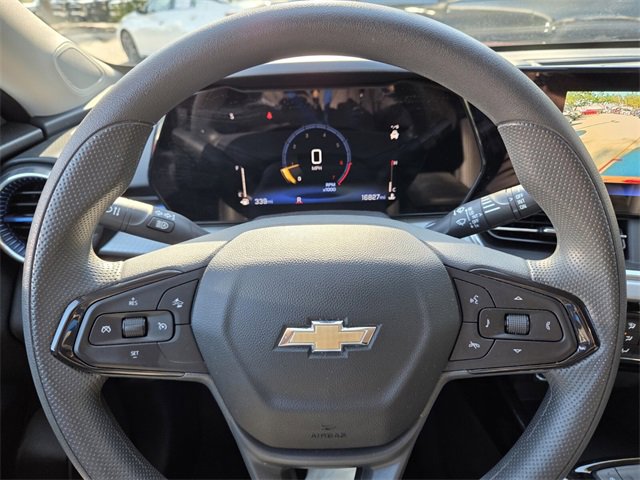 Used 2025 Chevrolet Trax LT image 34