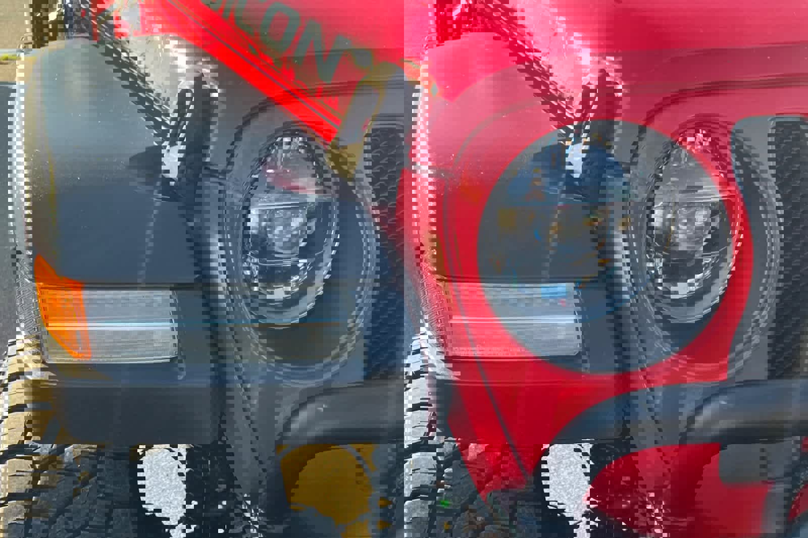 Used 2018 Jeep Wrangler Unlimited Rubicon w/ Steel Bumper Group image 8