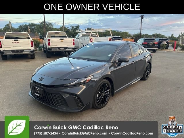 Used 2025 Toyota Camry SE w/ Convenience Package FWD image 1
