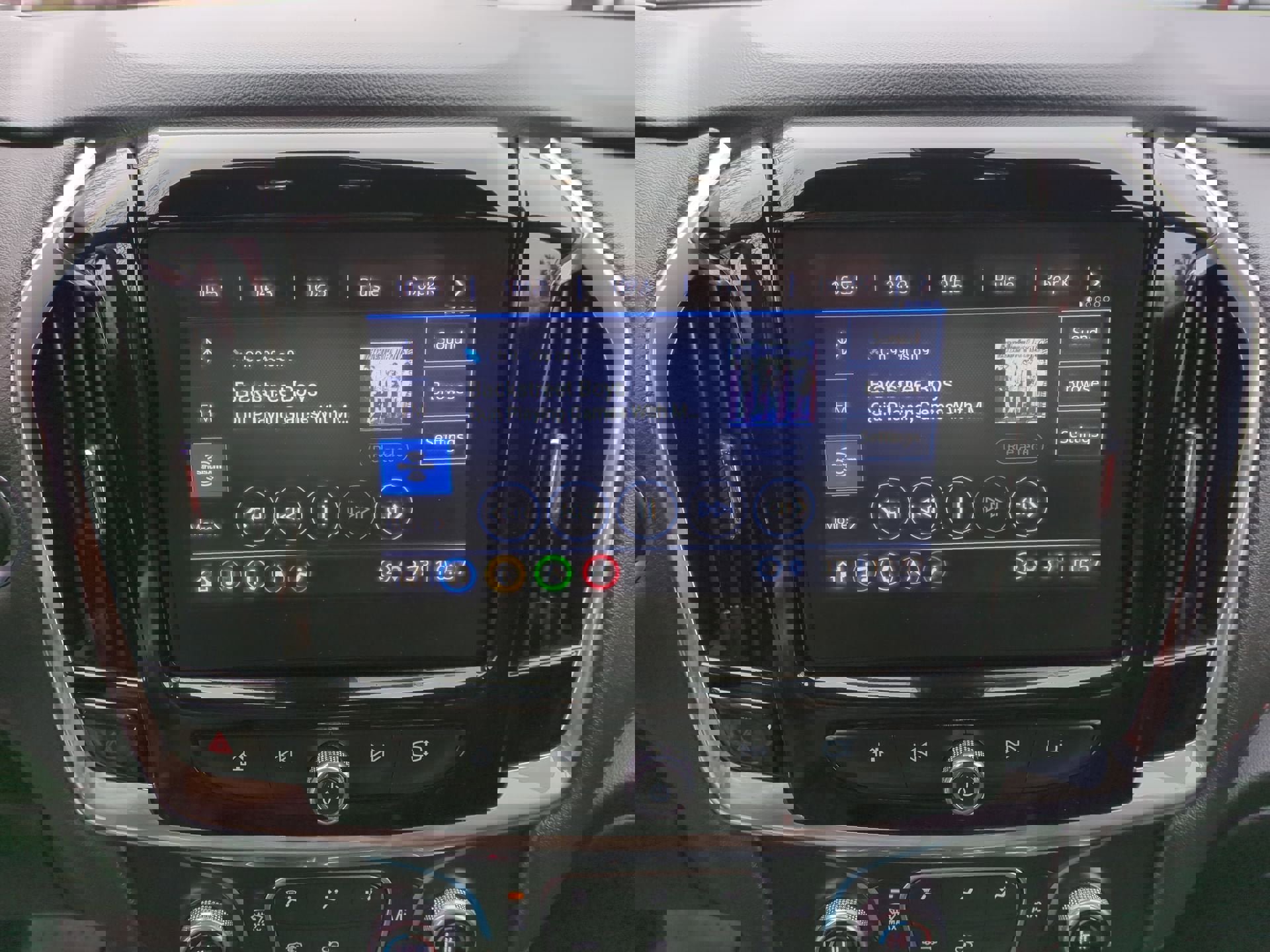 Certified 2023 Chevrolet Traverse RS image 13