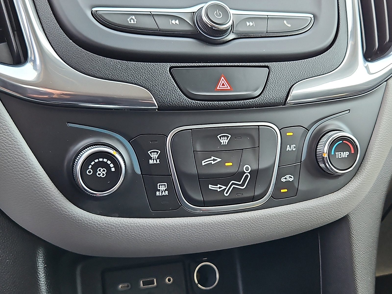 Certified 2020 Chevrolet Equinox LS w/ LS Convenience Package FWD image 16