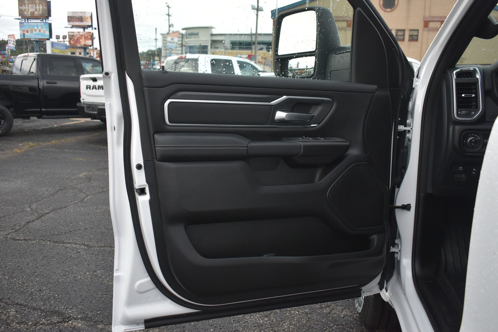 New 2026 RAM 1500 Big Horn AWD/4WD image 10