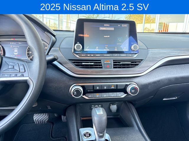 Used 2025 Nissan Altima 2.5 SV FWD image 17