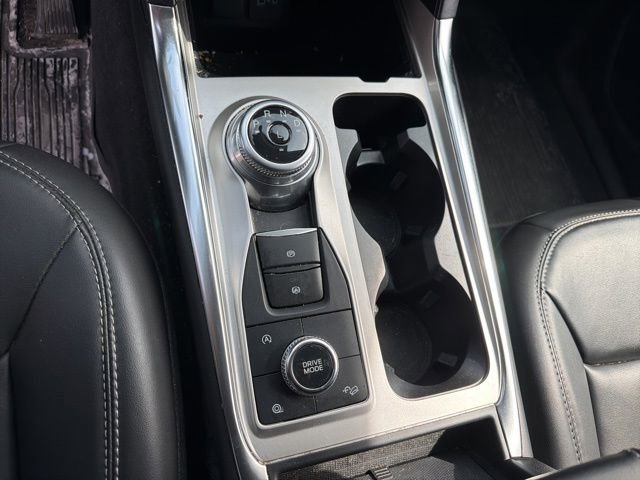 Used 2023 Ford Explorer XLT w/ Equipment Group 202A image 7