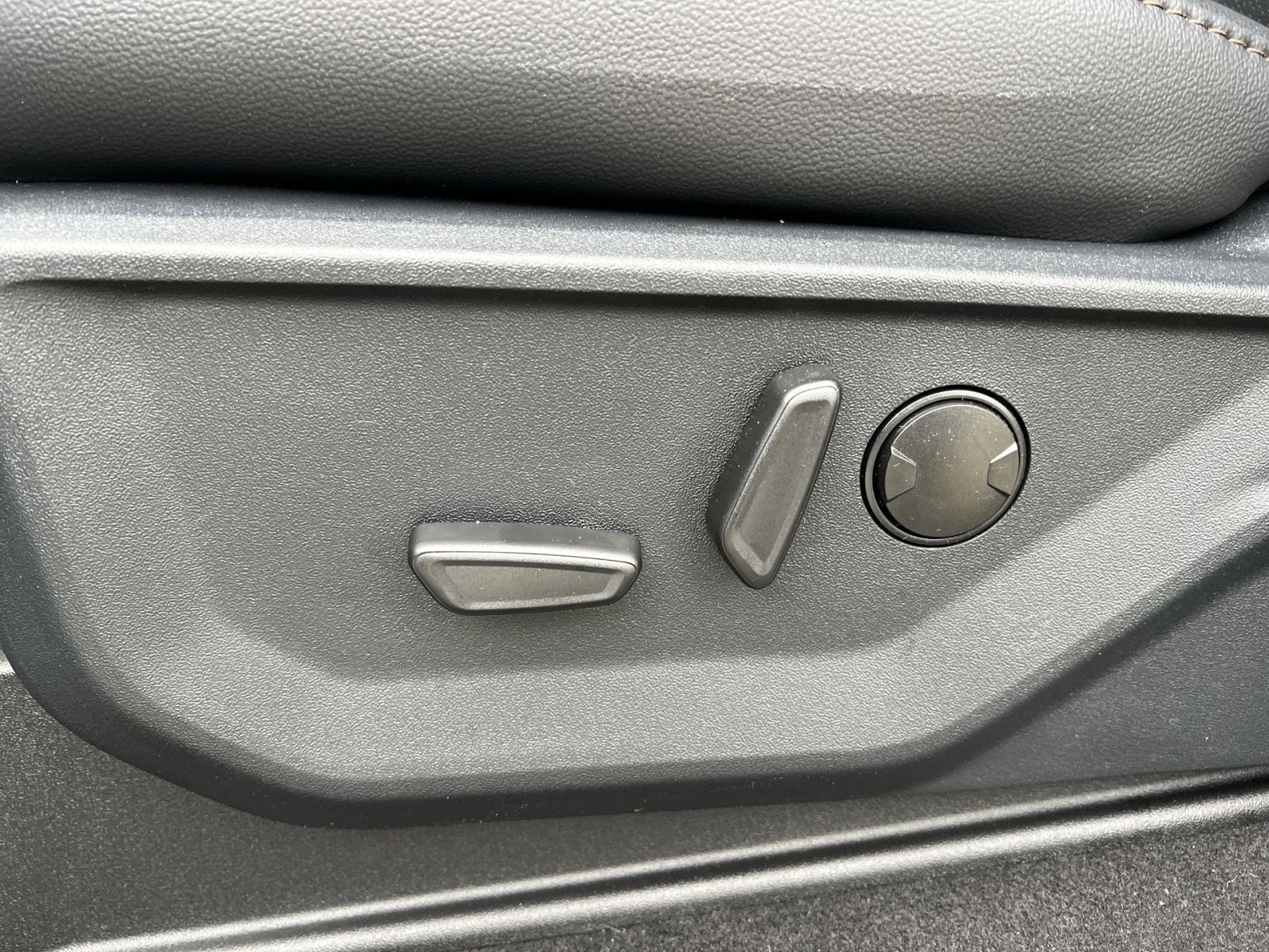 New 2026 Ford F250 Lariat w/ Lariat Premium Package image 14