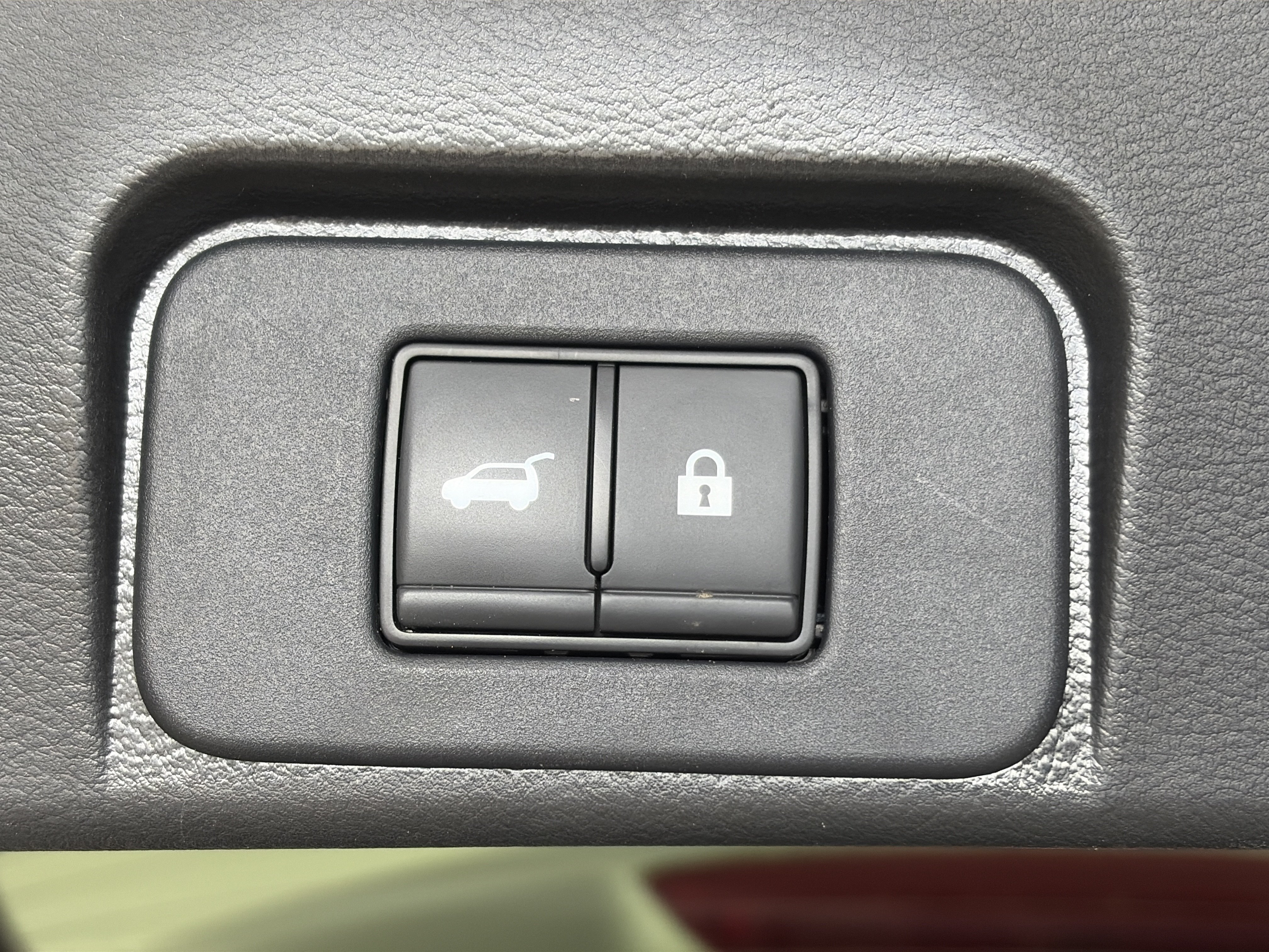 Used 2023 Nissan Rogue SL w/ SL Premium Package AWD/4WD image 15