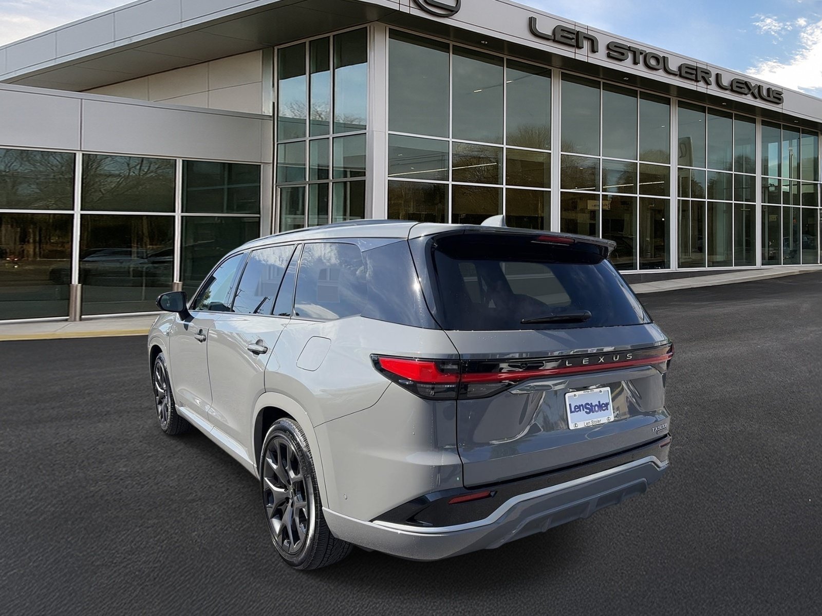 Certified 2025 Lexus TX 500h AWD w/ Technology Package image 3