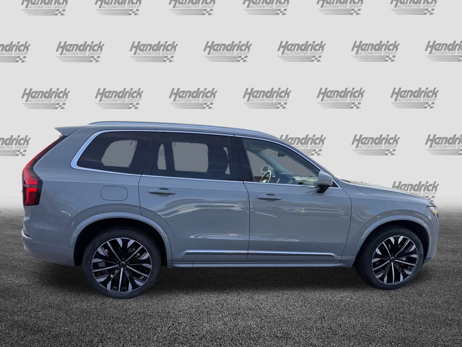 Certified 2025 Volvo XC90 B6 Plus image 11