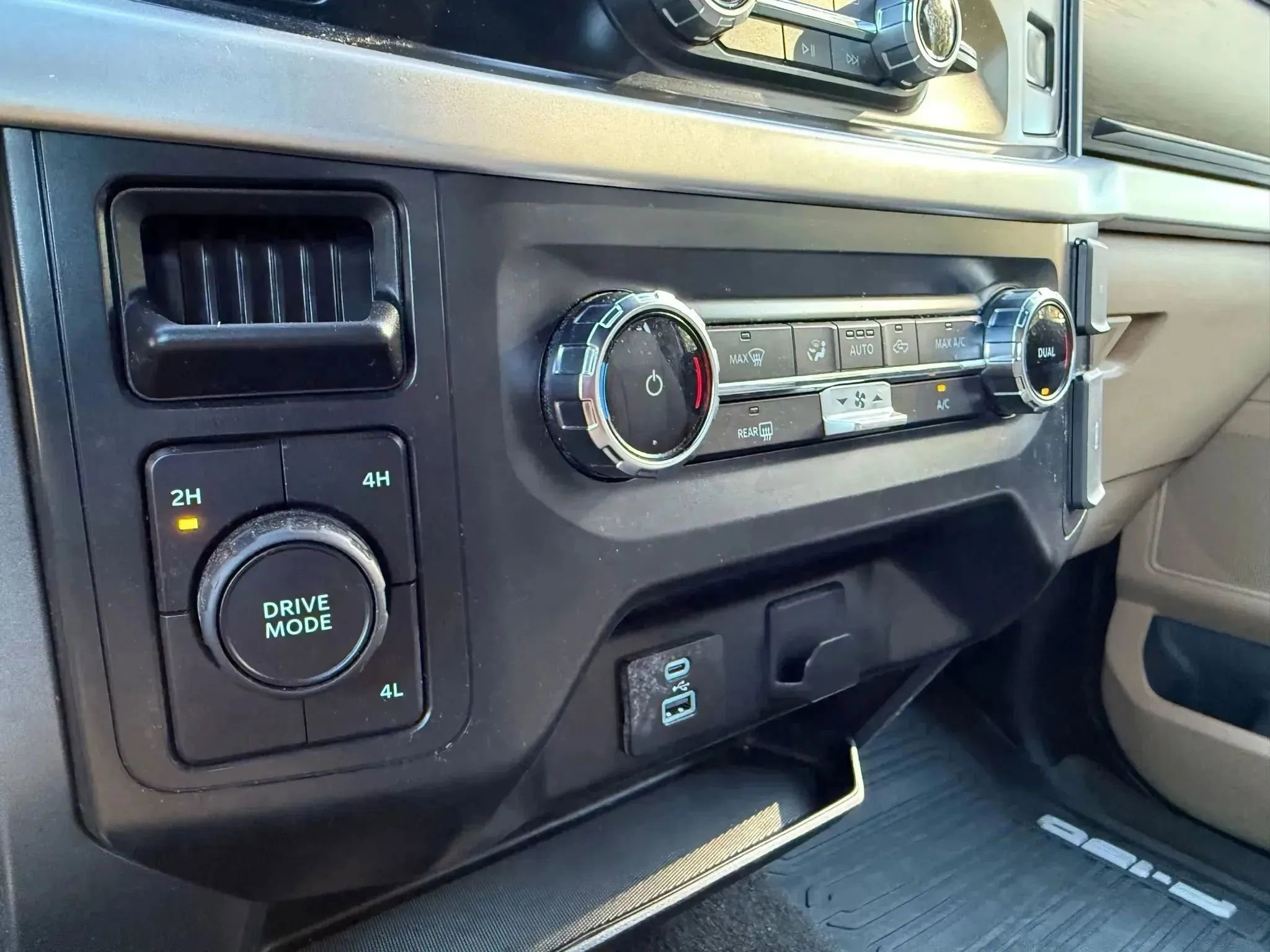 Used 2022 Ford F150 XLT w/ Equipment Group 301A Mid AWD/4WD image 34