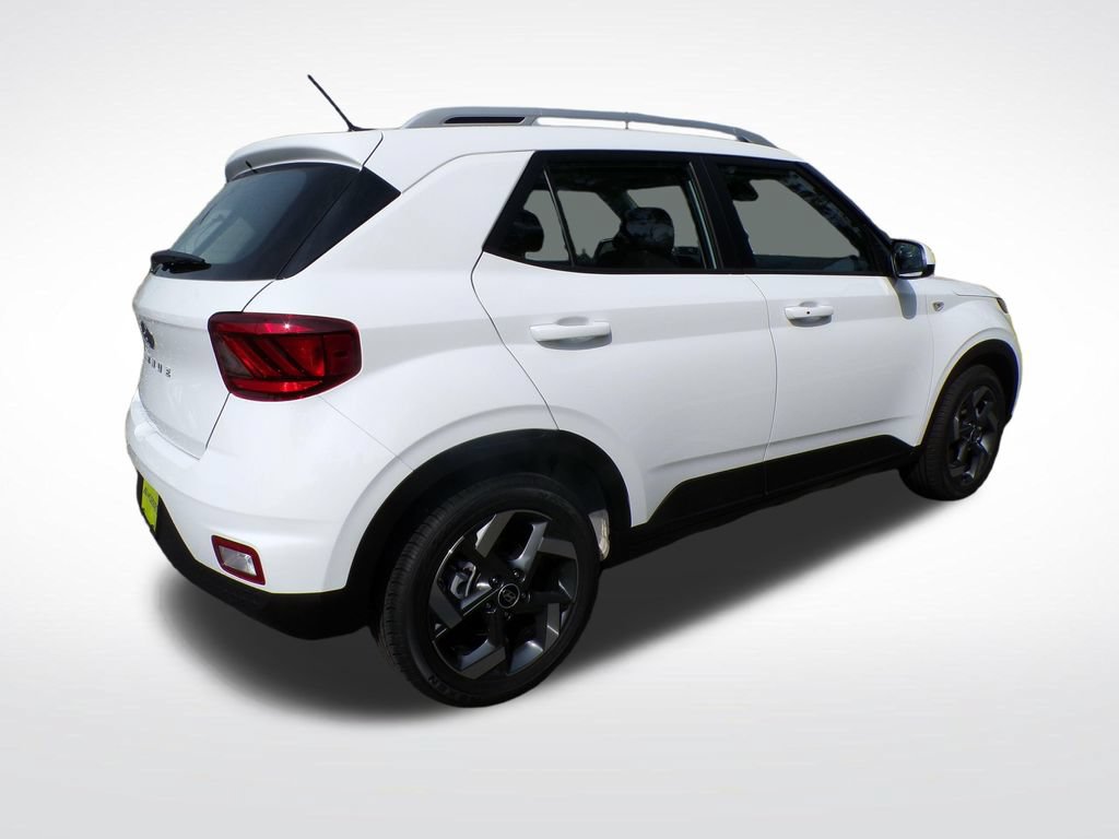 New 2026 Hyundai Venue SEL FWD image 7
