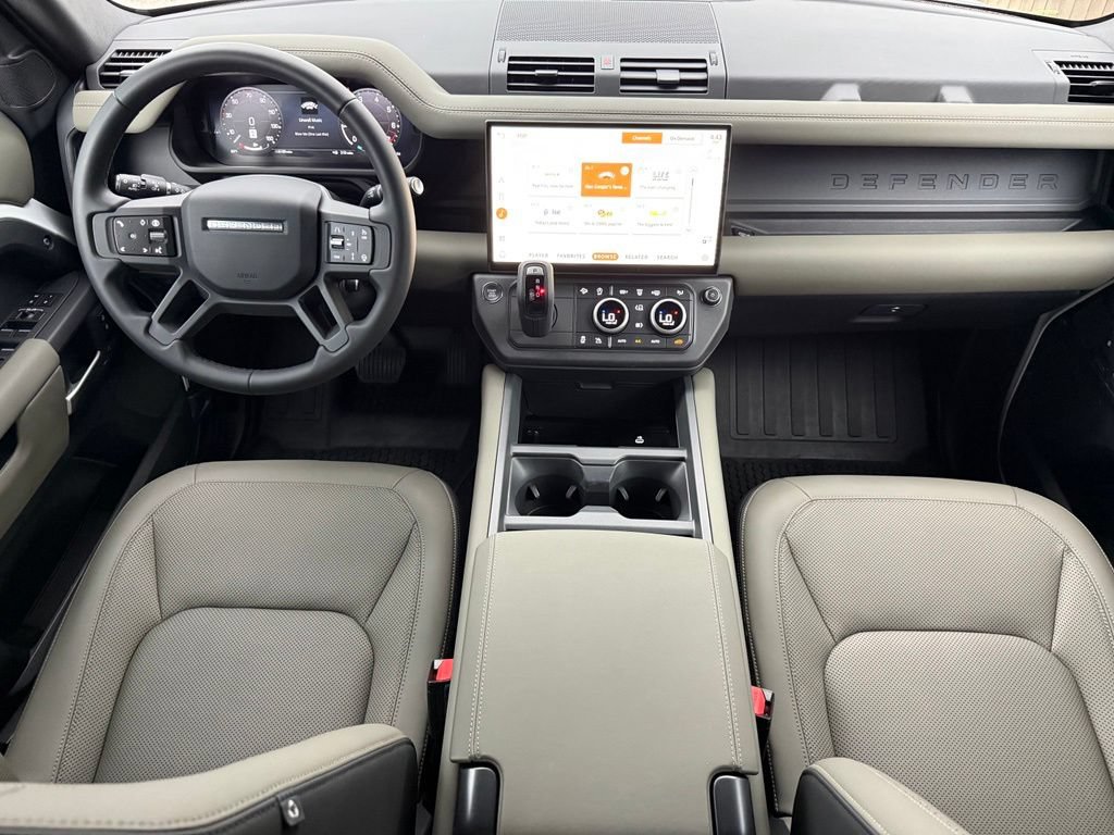Certified 2026 Land Rover Defender 110 X-Dynamic SE AWD/4WD image 17