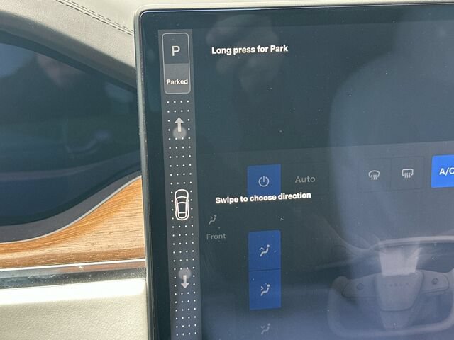 Used 2022 Tesla Model S AWD/4WD image 25