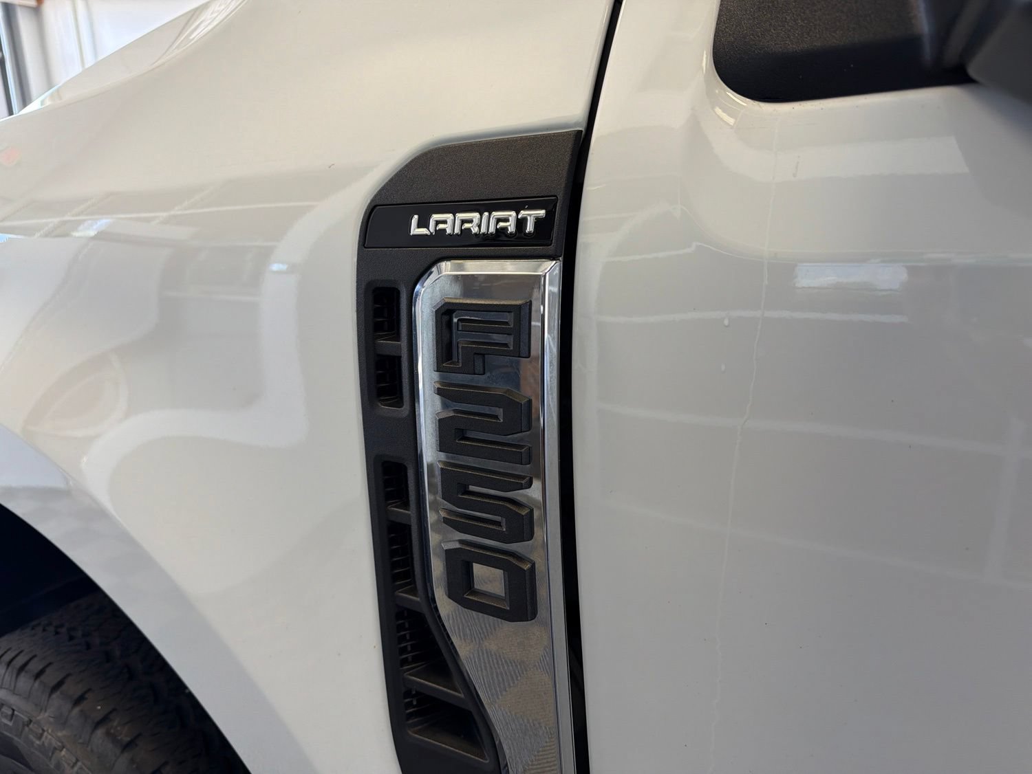 Used 2024 Ford F250 Lariat AWD/4WD image 10