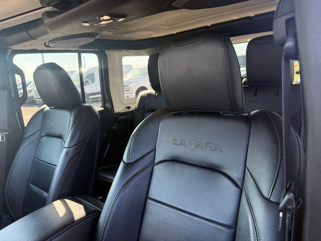 Used 2019 Jeep Wrangler Unlimited Sahara AWD/4WD image 7
