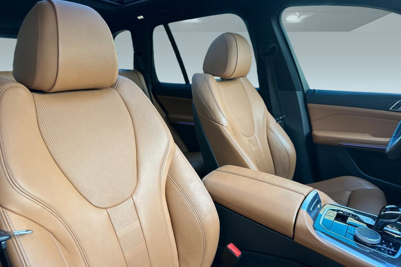 Used 2022 BMW X5 xDrive40i w/ M Sport Package image 23