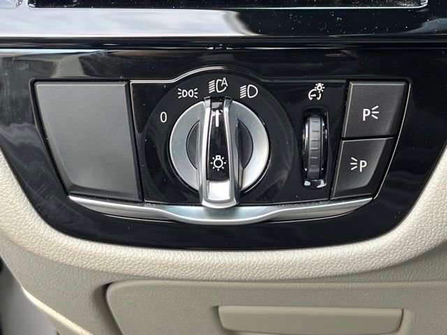 Used 2018 BMW M550i xDrive w/ Driving Assistance Package image 30